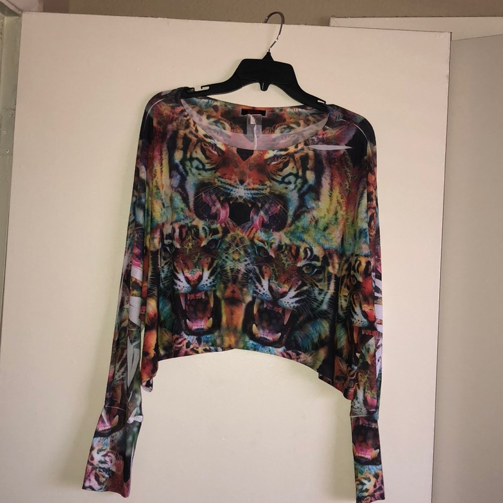 Long sleeve crop top shirt